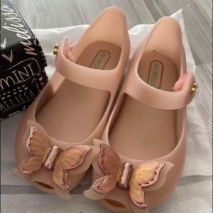 Like New Mini Melissa toddler girl shoes (size 8)